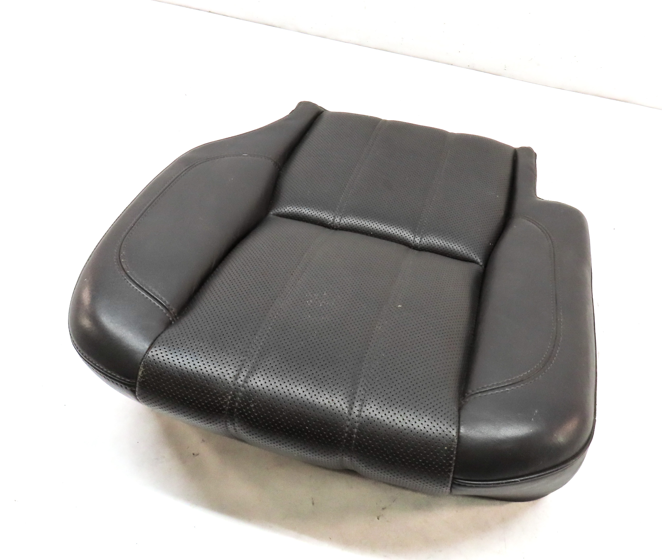 13 LAND RANGE ROVER L405 REAR 2ND ROW RIGHT LOWER HEATED SEAT CUSHION (Espresso) — exact item pictured